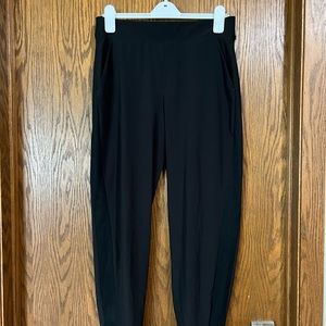 Excellent condition Athleta Brooklyn ankle pant size 10